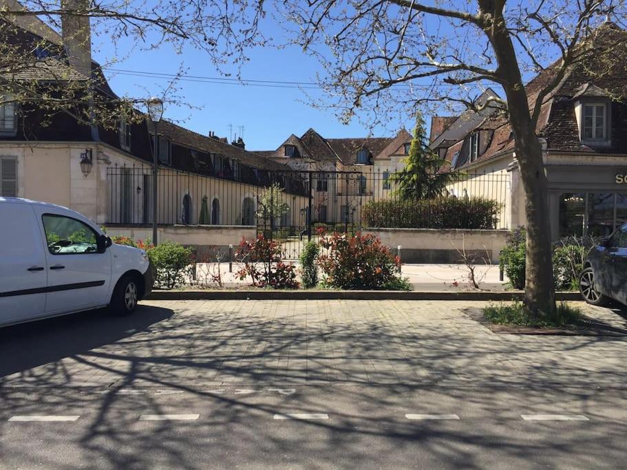Bel Appart Au Bord De L'Eau Proche Gare Avec Wifi Auxerre Exteriér fotografie