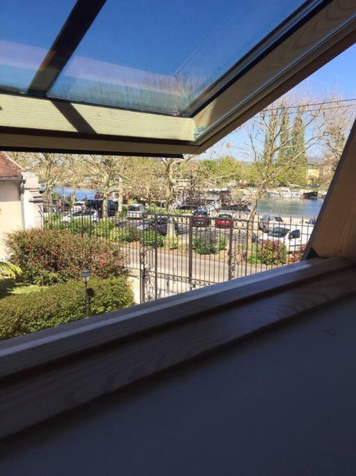 Bel Appart Au Bord De L'Eau Proche Gare Avec Wifi Auxerre Exteriér fotografie
