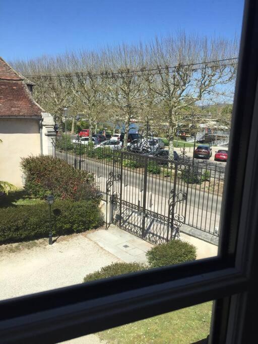 Bel Appart Au Bord De L'Eau Proche Gare Avec Wifi Auxerre Exteriér fotografie