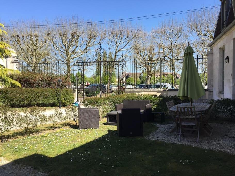 Bel Appart Au Bord De L'Eau Proche Gare Avec Wifi Auxerre Exteriér fotografie